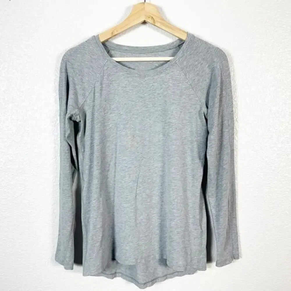 Lululemon Women’s Emerald Long Sleeve Top in‎ Heathered Medium Grey Size 6